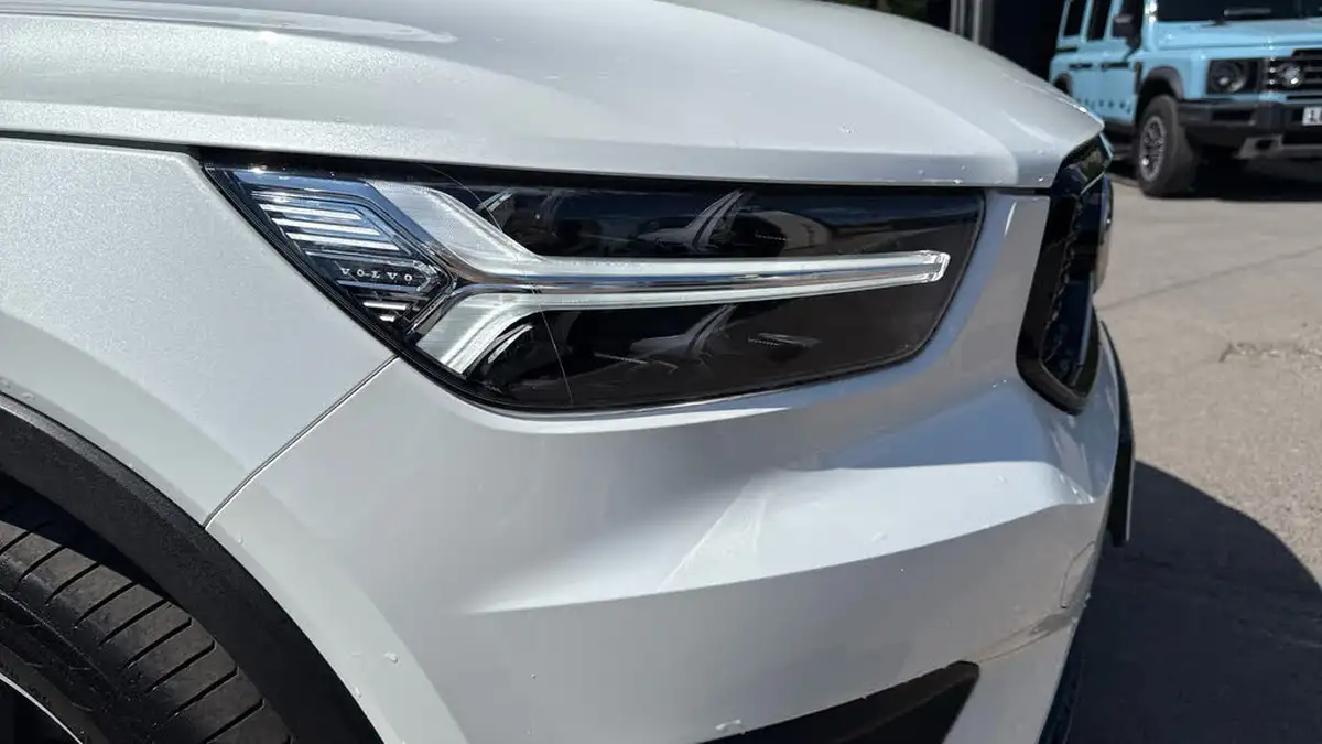 2020-volvo-xc40-20-t4-r-design-awd-big-5