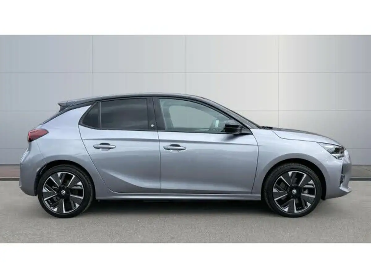 2023-vauxhall-corsa-e-gs-electric-136ps-11kw-charger-big-4