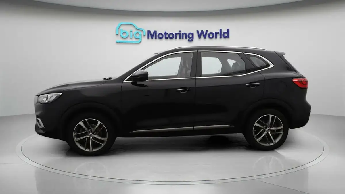 2022-mg-hs-15t-gdi-excite-162ps-big-4