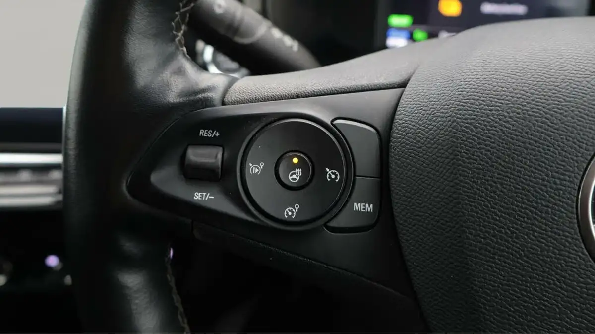2021-vauxhall-corsa-e-elite-premium-big-21
