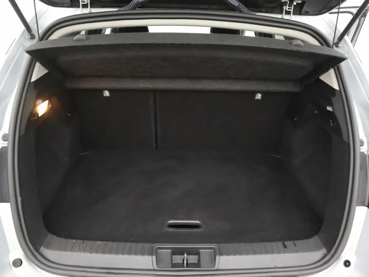 2021-renault-captur-10-tce-iconic-edition-big-8