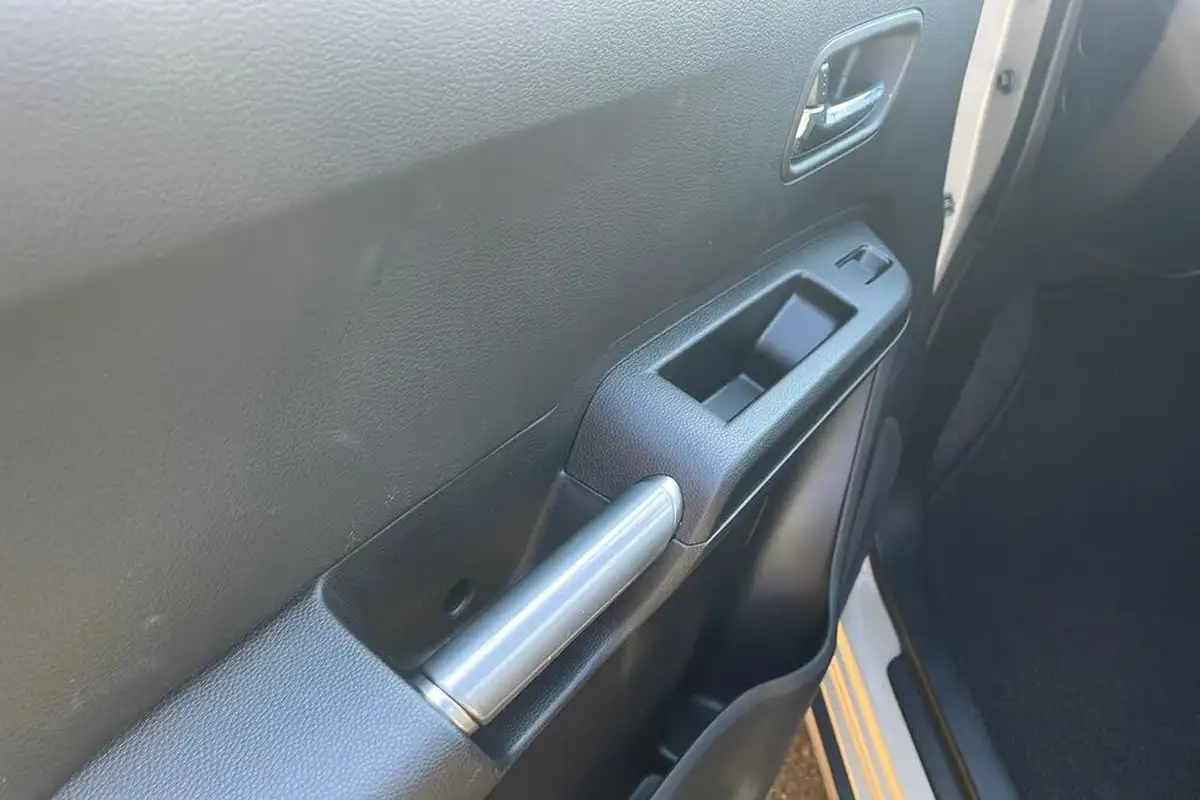 2022-suzuki-ignis-12-dualjet-sz5-big-45