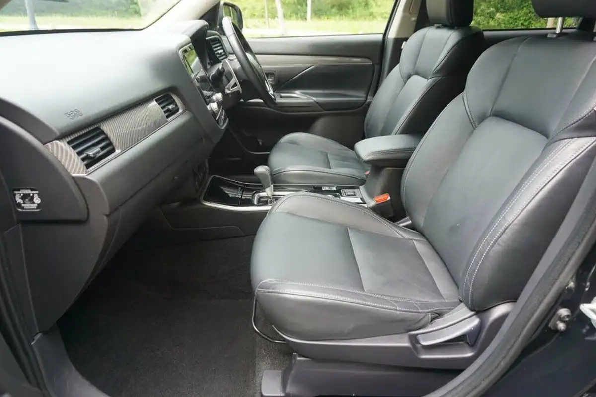 2020-mitsubishi-outlander-20-exceed-big-16