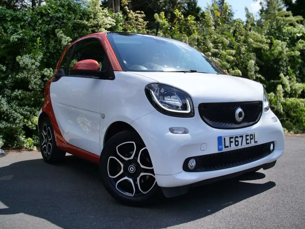 2017-smart-fortwo-09-prime-89bhp-premium-plusss-coupe-twinamic-big-4