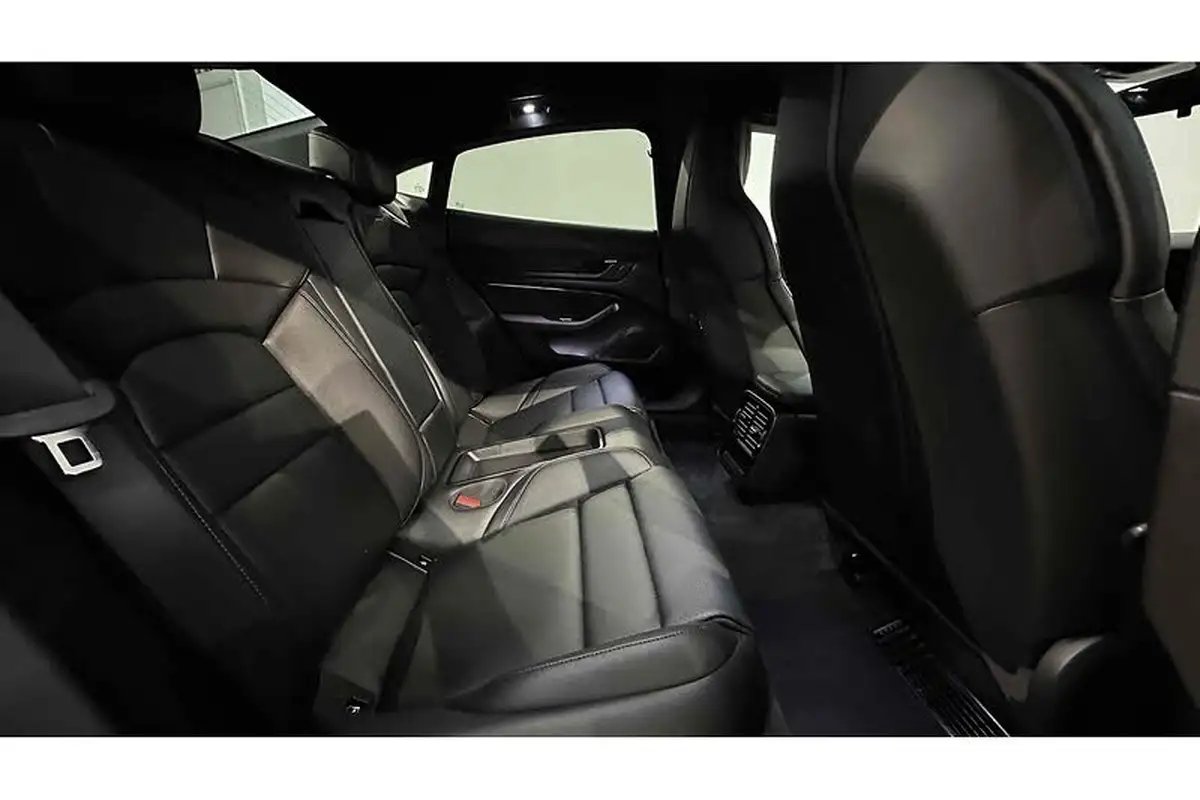 2021-porsche-taycan-e-4s-530ps-big-25