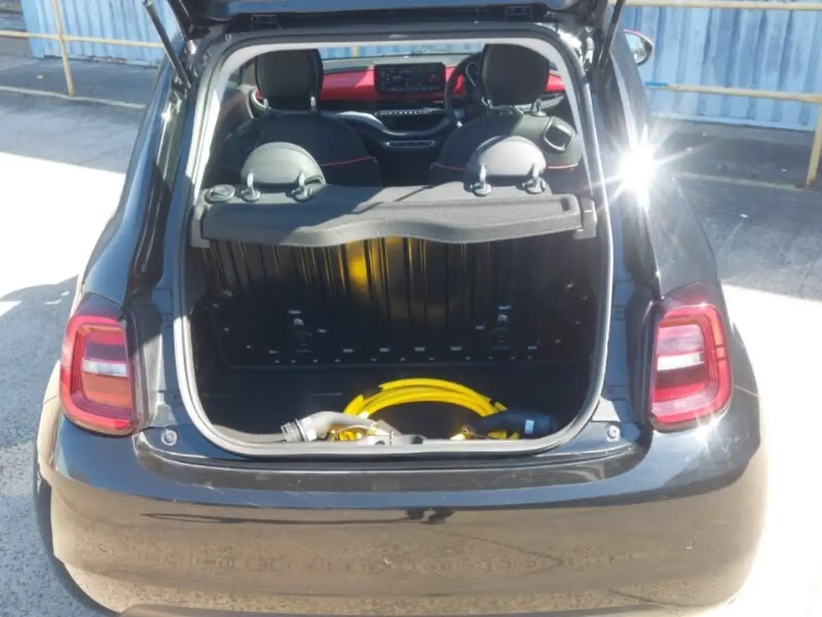 2022-fiat-500-e-red-93bhp-big-7