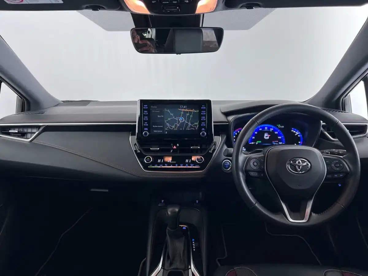 2021-toyota-corolla-18-vvt-i-excel-trk-hatchback-big-20