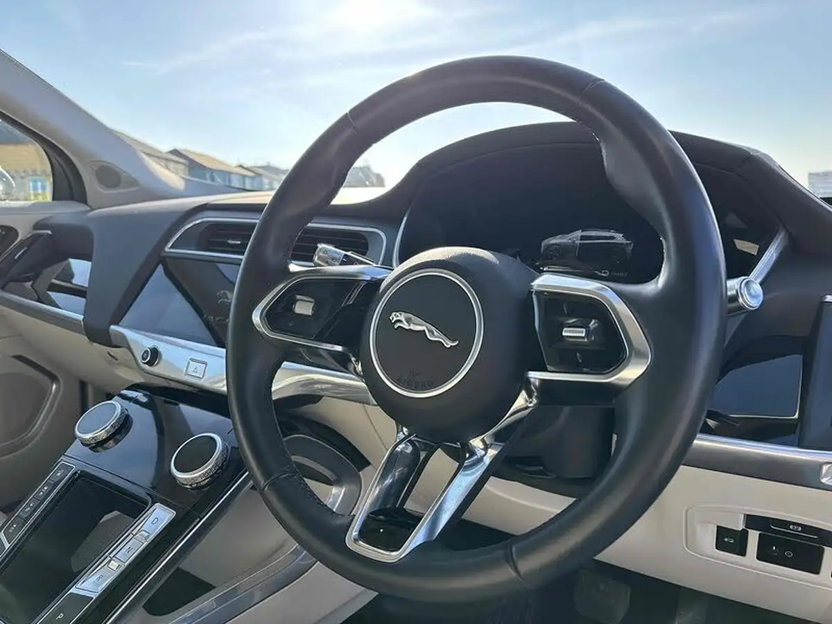 2018-jaguar-i-pace-ev400-se-big-13