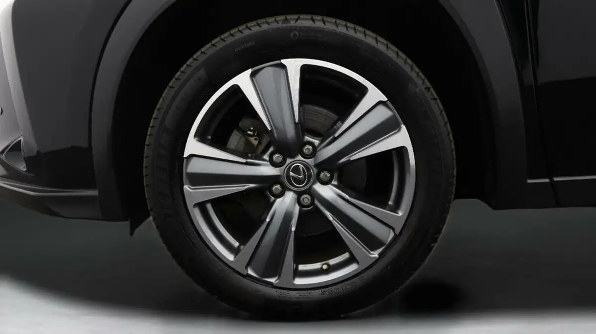 2021-lexus-ux-300e-e-ux-big-17