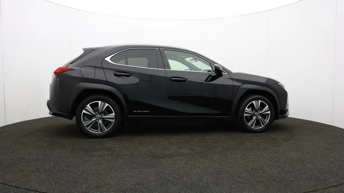2021-lexus-ux-300e-e-ux-big-41