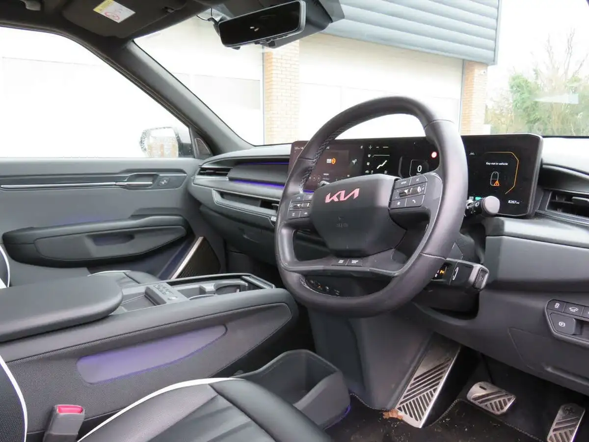2024-kia-ev9-e-gt-line-s-7-big-17