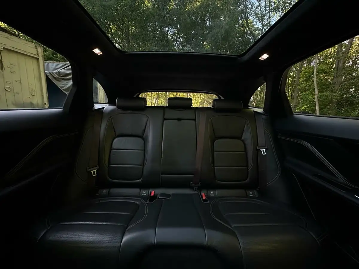 2020-jaguar-f-pace-30td-300-sport-big-20