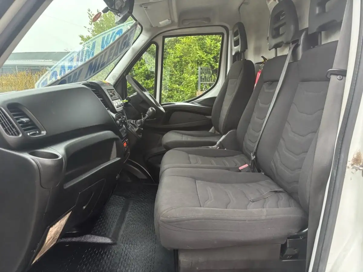 2015-iveco-daily-c-class-30td-50c15v-3520-h2-plus-big-14