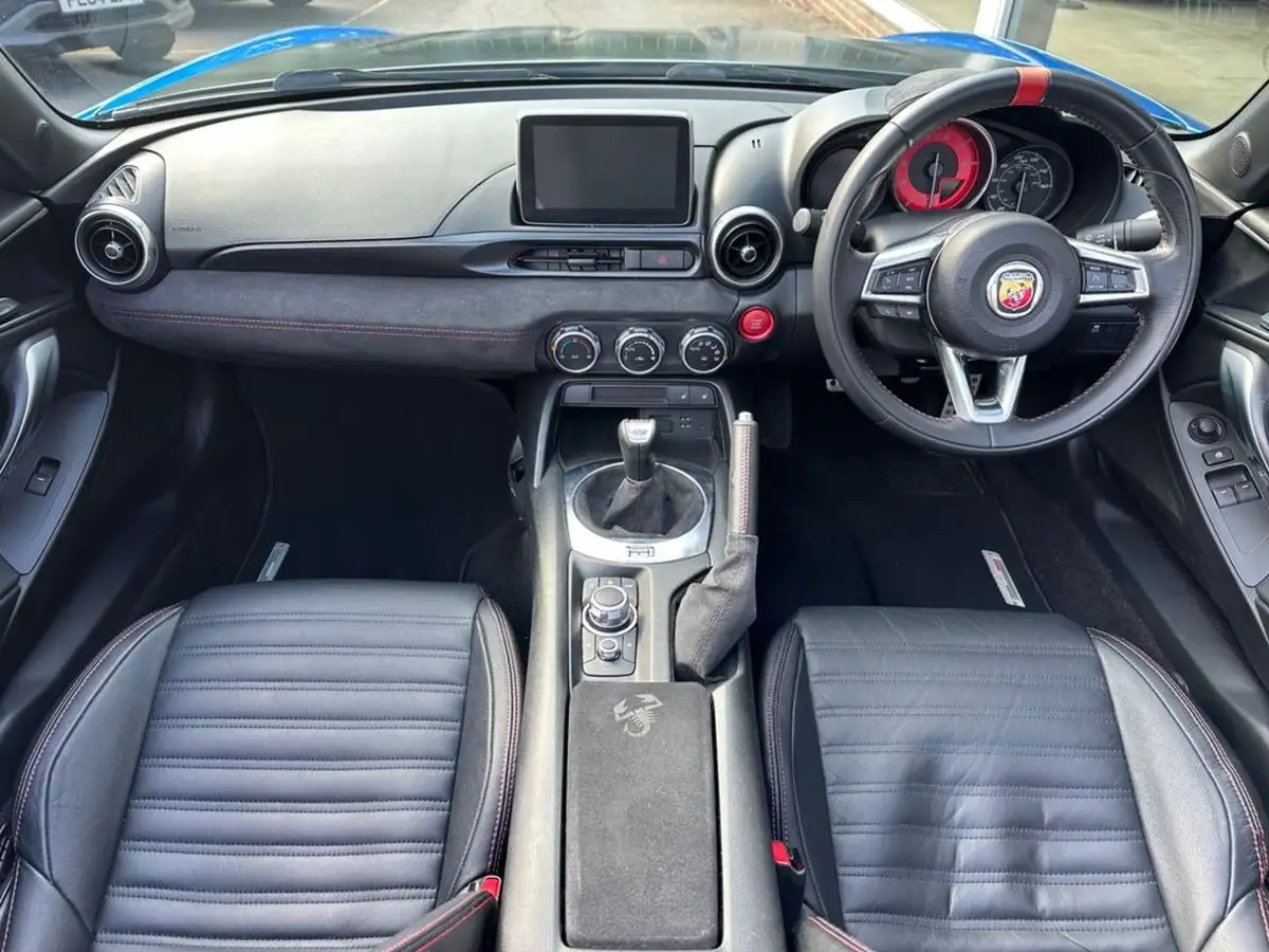 2017-abarth-124-14-multiair-spider-big-13