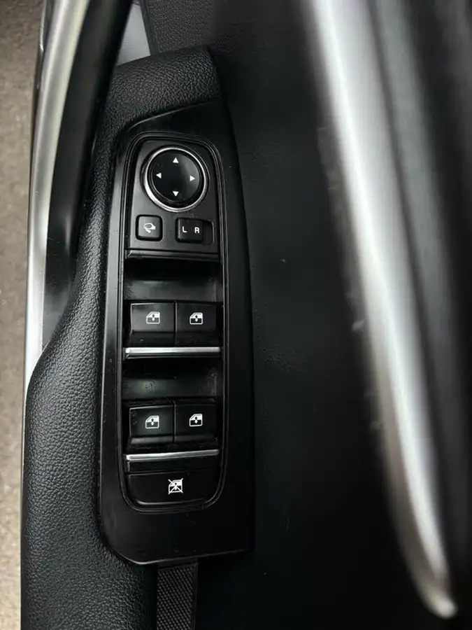 2022-kia-xceed-15-t-gdi-4-big-30