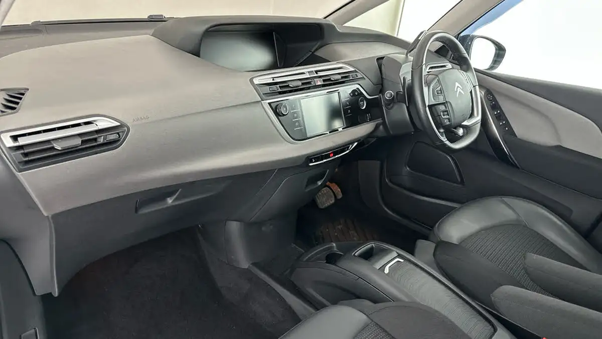 2022-citroen-grand-c4-spacetourer-12-puretech-shine-eat8-big-9