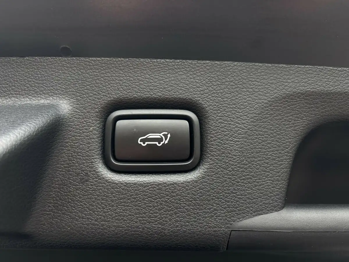 2022-kia-xceed-15-t-gdi-4-big-6