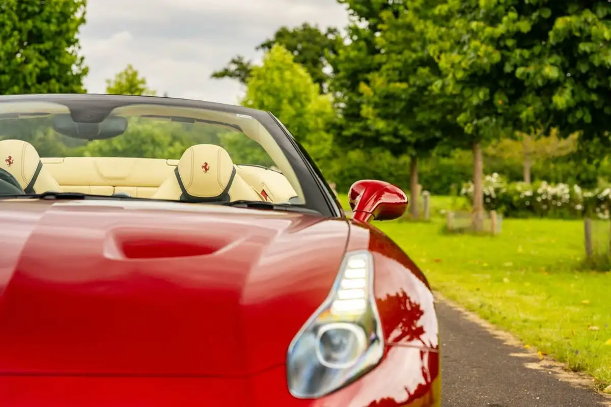 2015-ferrari-california-39-t-big-33