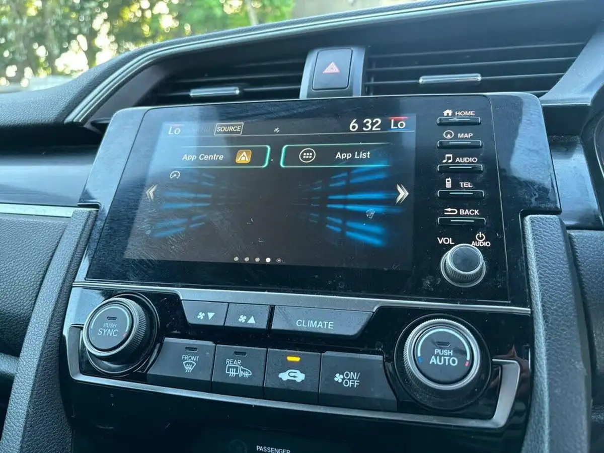 2020-honda-civic-10-vtec-turbo-sr-hatchback-5d-cvt-big-19