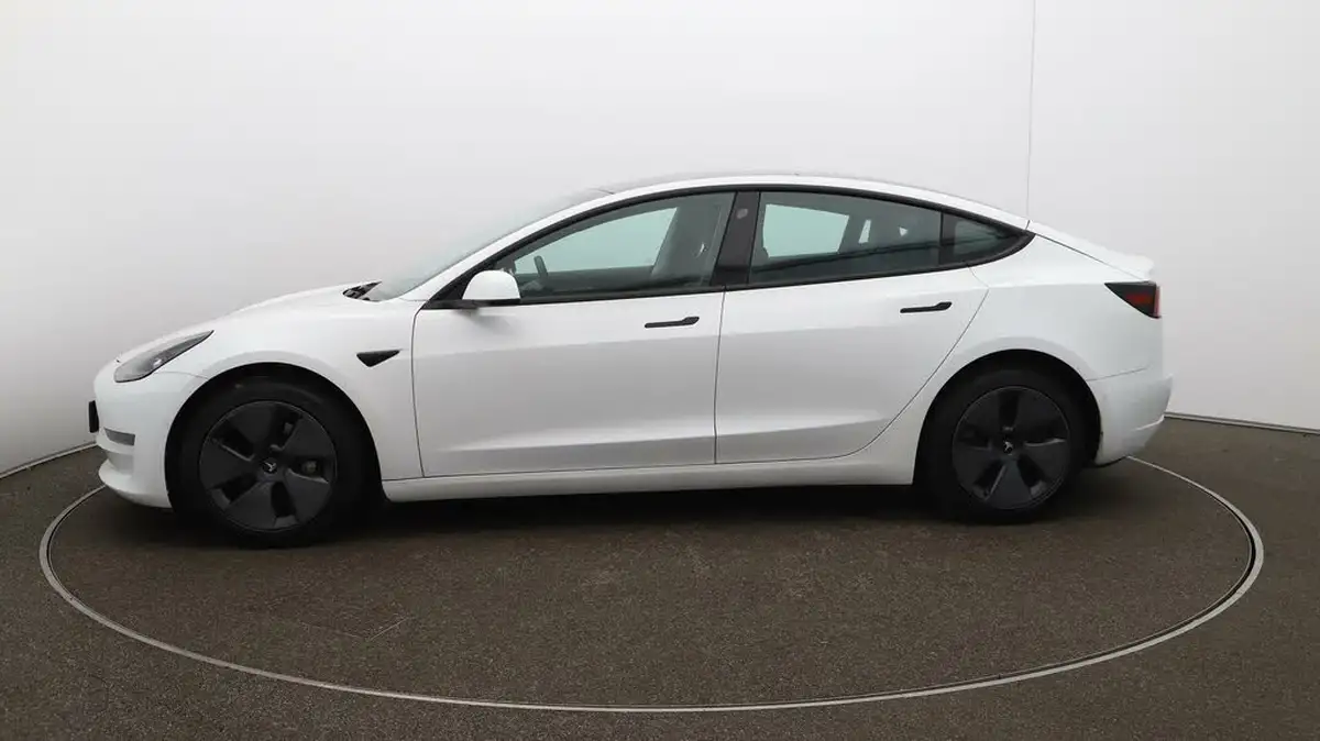 2021-tesla-model-3-e-long-range-awd-big-4