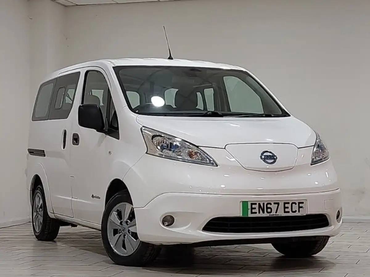 2017-nissan-env200-e-acenta-rapid-plus-combi-7-seater-big-0