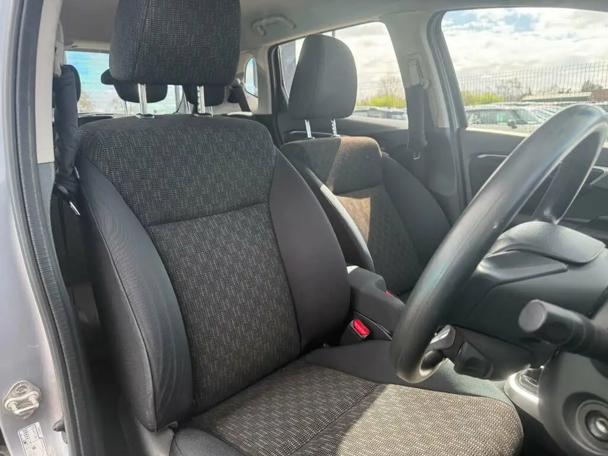 2017-honda-jazz-13-i-vtec-se-big-20