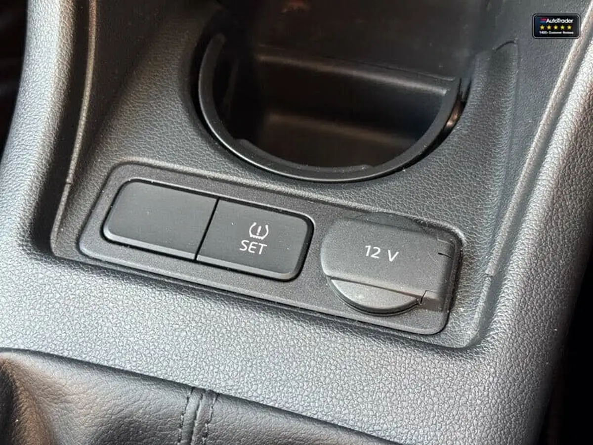 2020-volkswagen-up-10-gti-3d-big-21