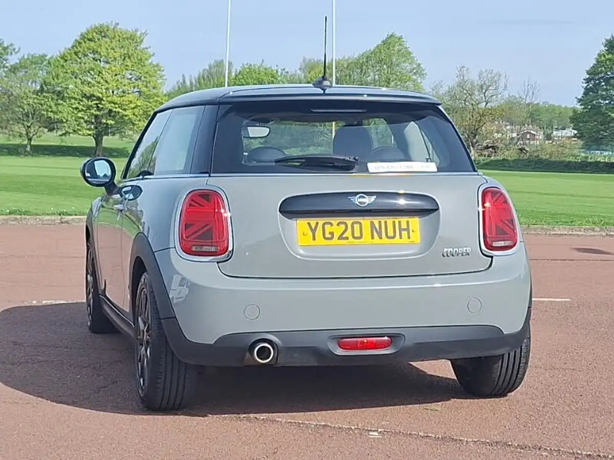 2020-mini-cooper-15-cooper-classic-nav-hatchback-3d-big-1