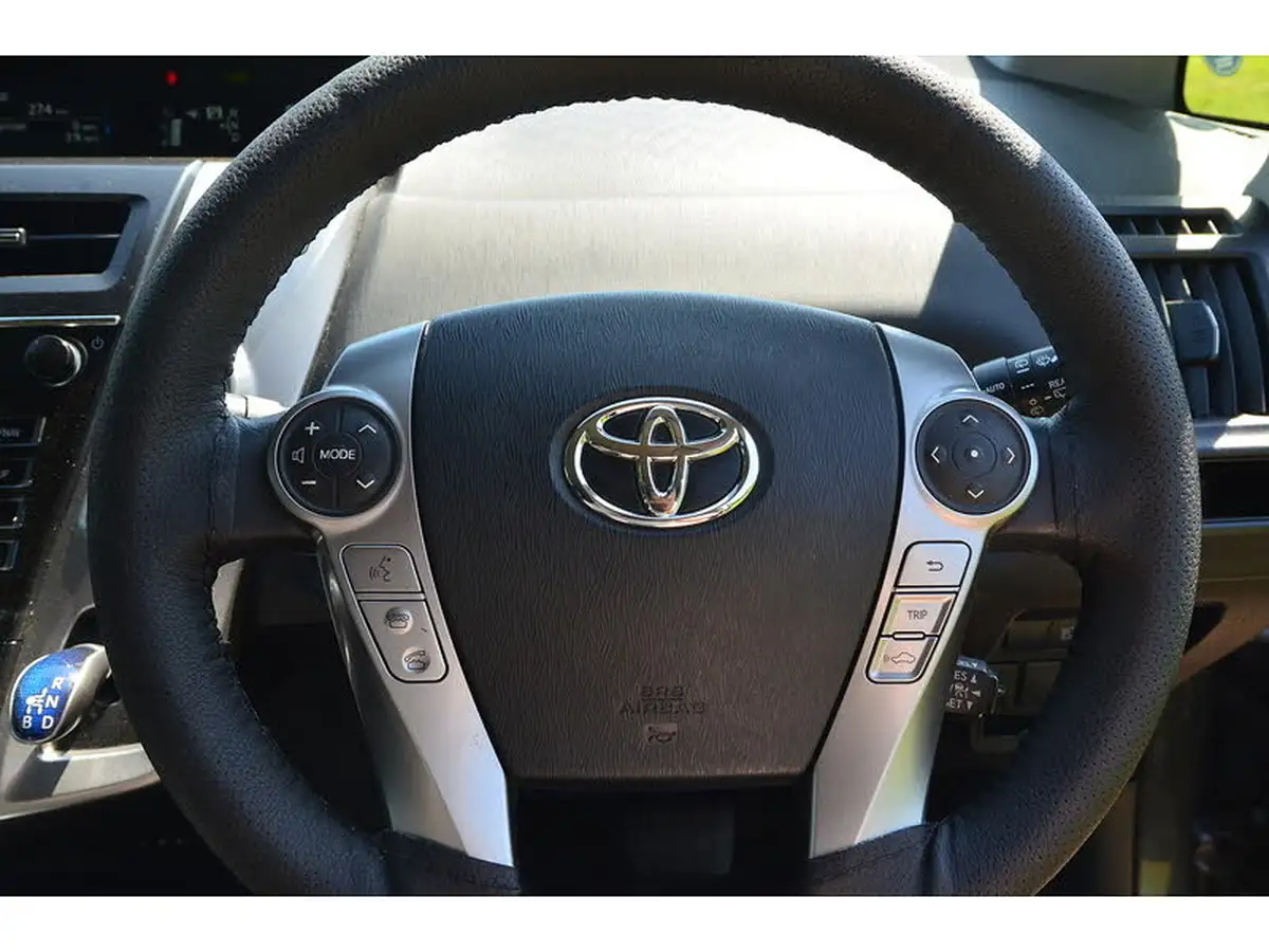 2019-toyota-prius-18-vvt-i-excel-big-20