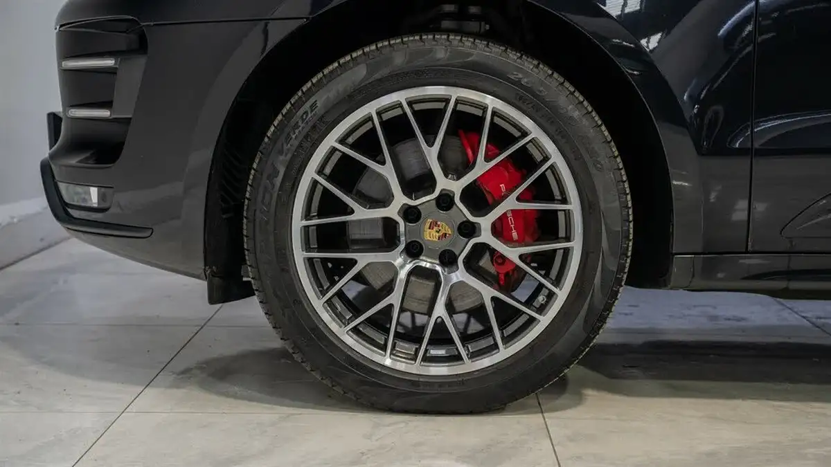 2014-porsche-macan-36-turbo-big-11