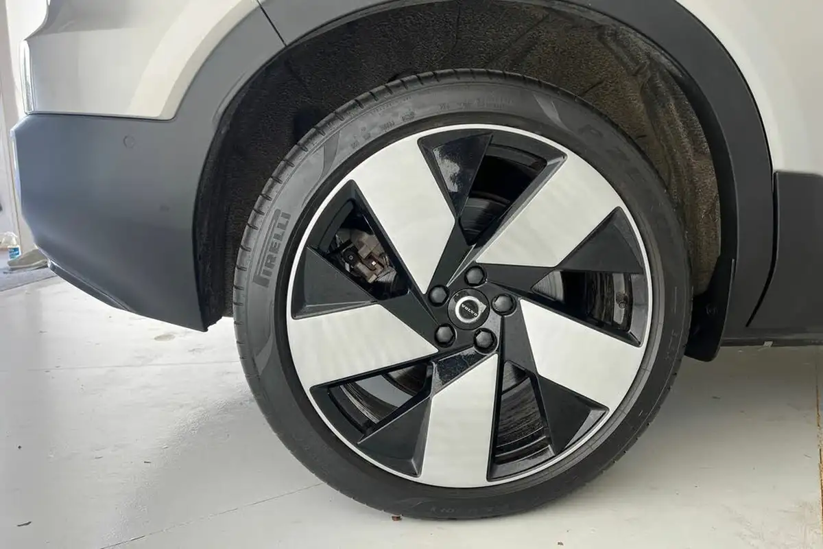 2022-volvo-c40-e-twin-recharge-pro-big-21