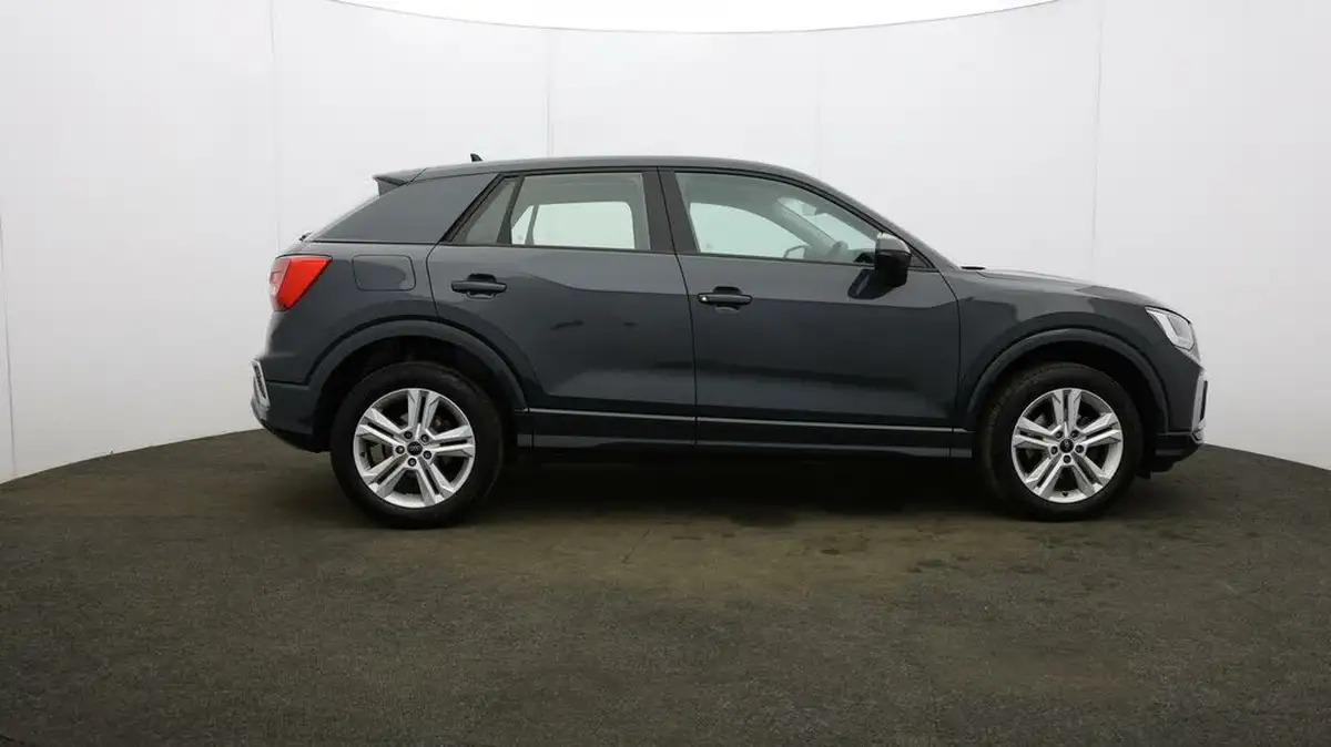 2023-audi-q2-10-30-tfsi-sport-big-45