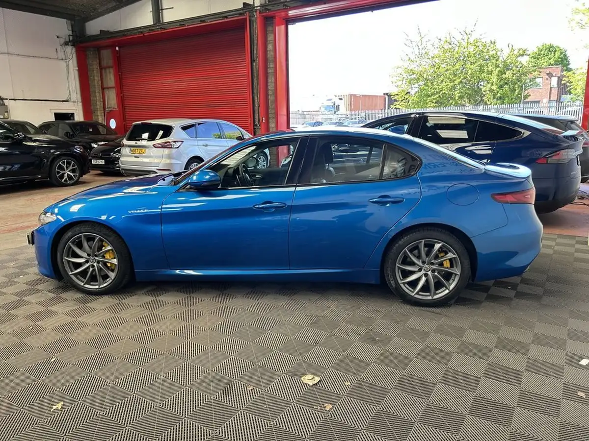 2018-alfa-romeo-giulia-20-veloce-big-5