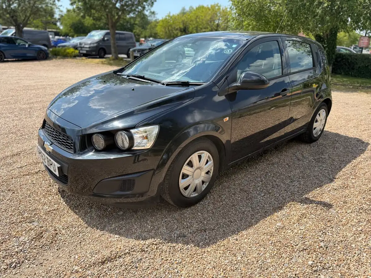 2012-chevrolet-aveo-12-ls-84bhp-1229cc-big-1