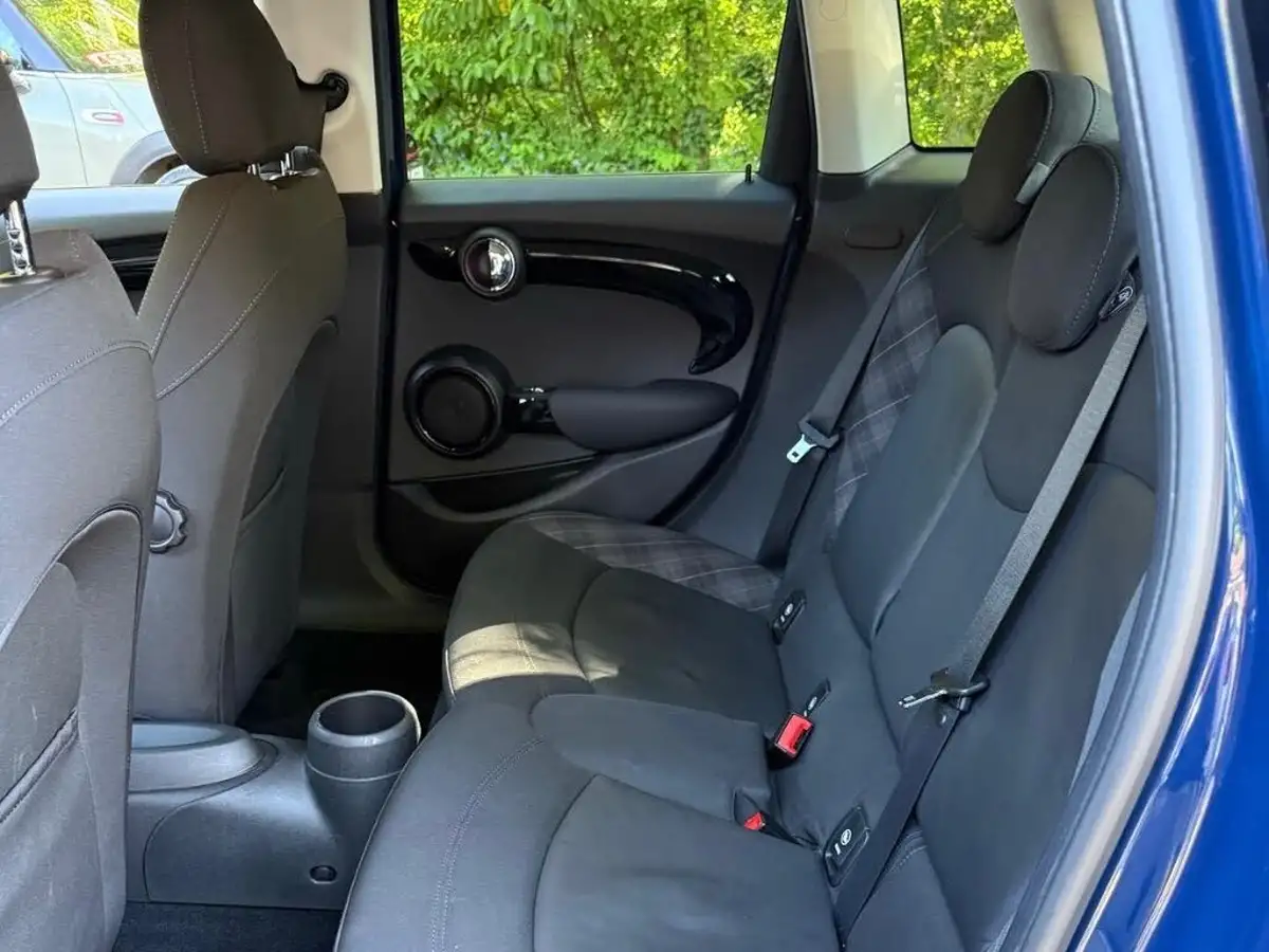 2017-mini-cooper-20-cooper-s-seven-media-xlss-5d-big-24