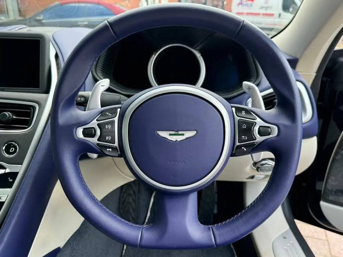 2017-aston-martin-db11-52-v12-big-10