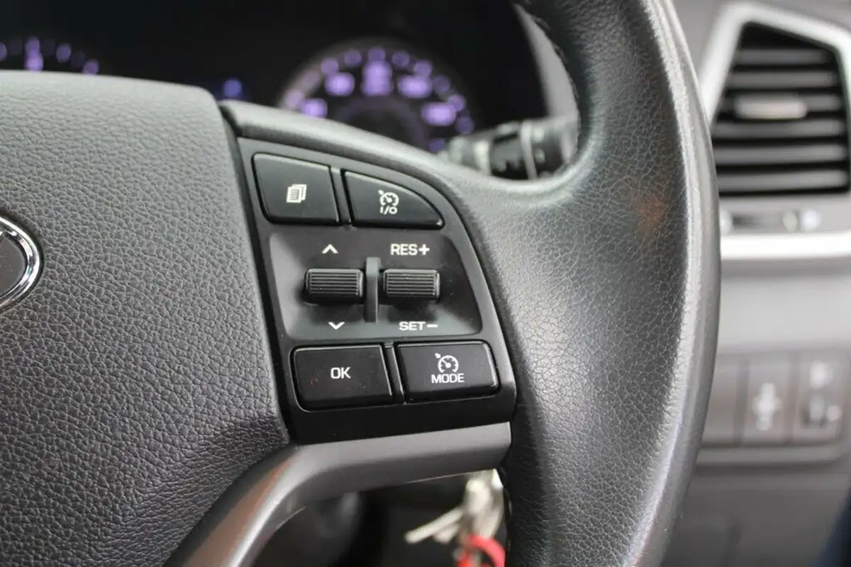 2017-hyundai-tucson-17crdi-blue-drive-se-nav-116ps-big-33
