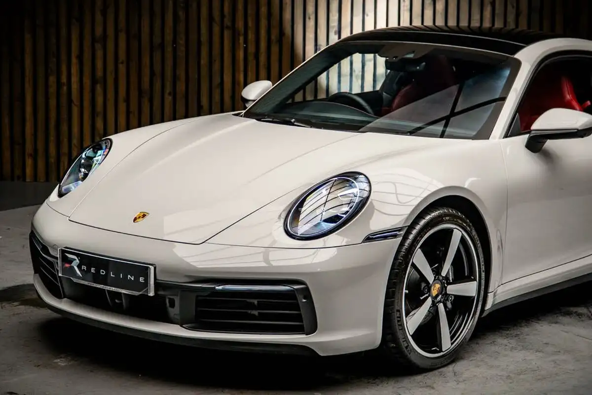 2021-porsche-911-30-carrera-4-coupe-big-14