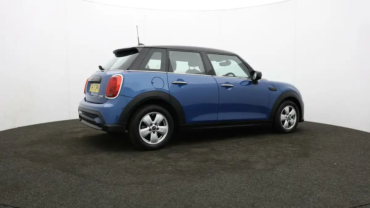2021-mini-cooper-15-cooper-classic-hatchback-5d-auto-big-33