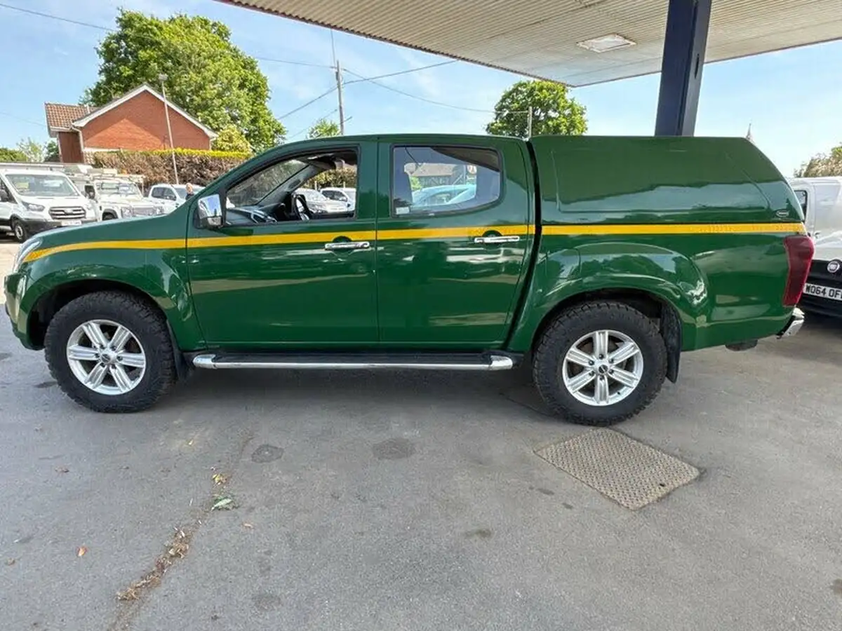 2018-isuzu-d-max-19td-yukon-double-pickup-big-3