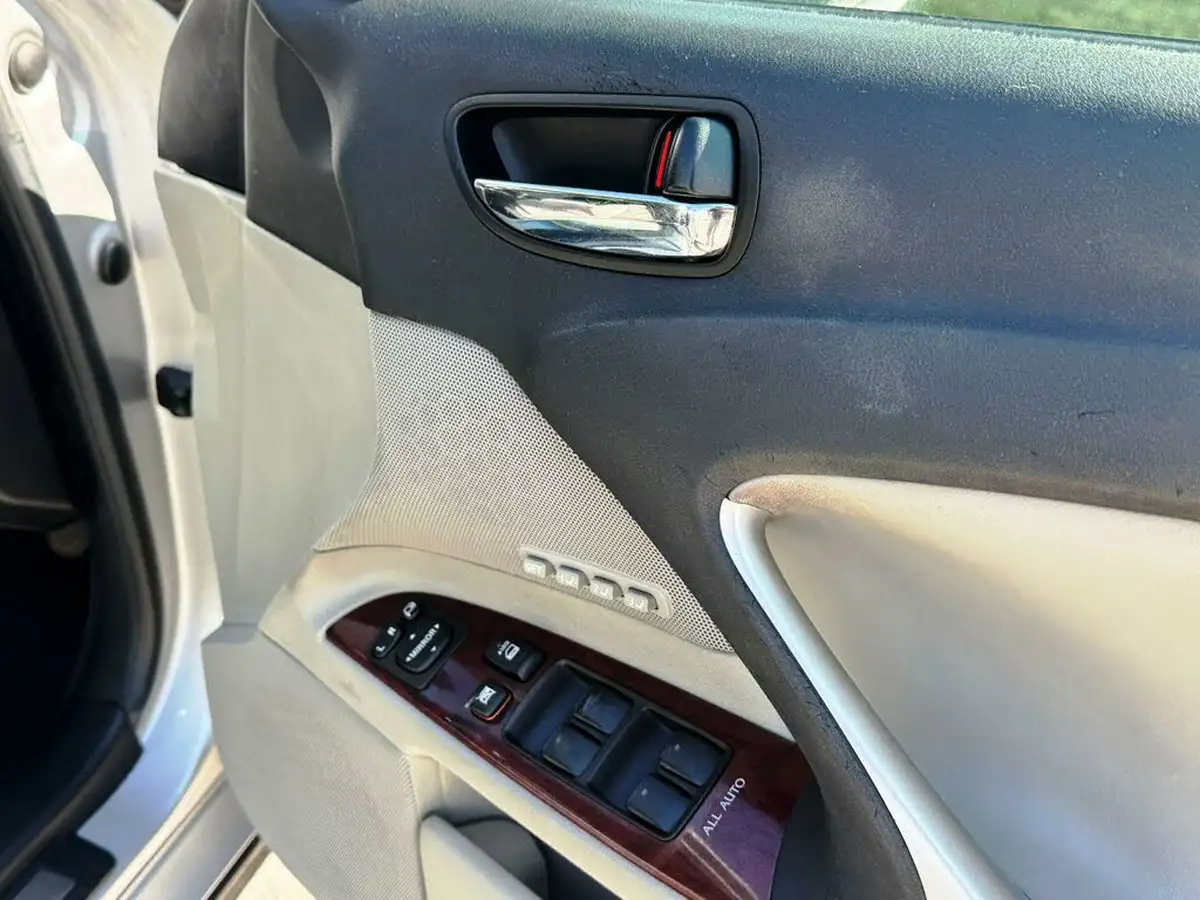 2006-lexus-is-250-25-se-l-auto-big-20