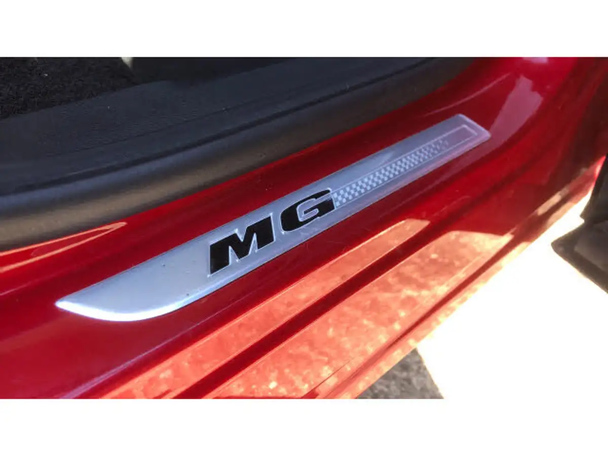 2021-mg-hs-15t-gdi-exclusive-162ps-dct-big-50