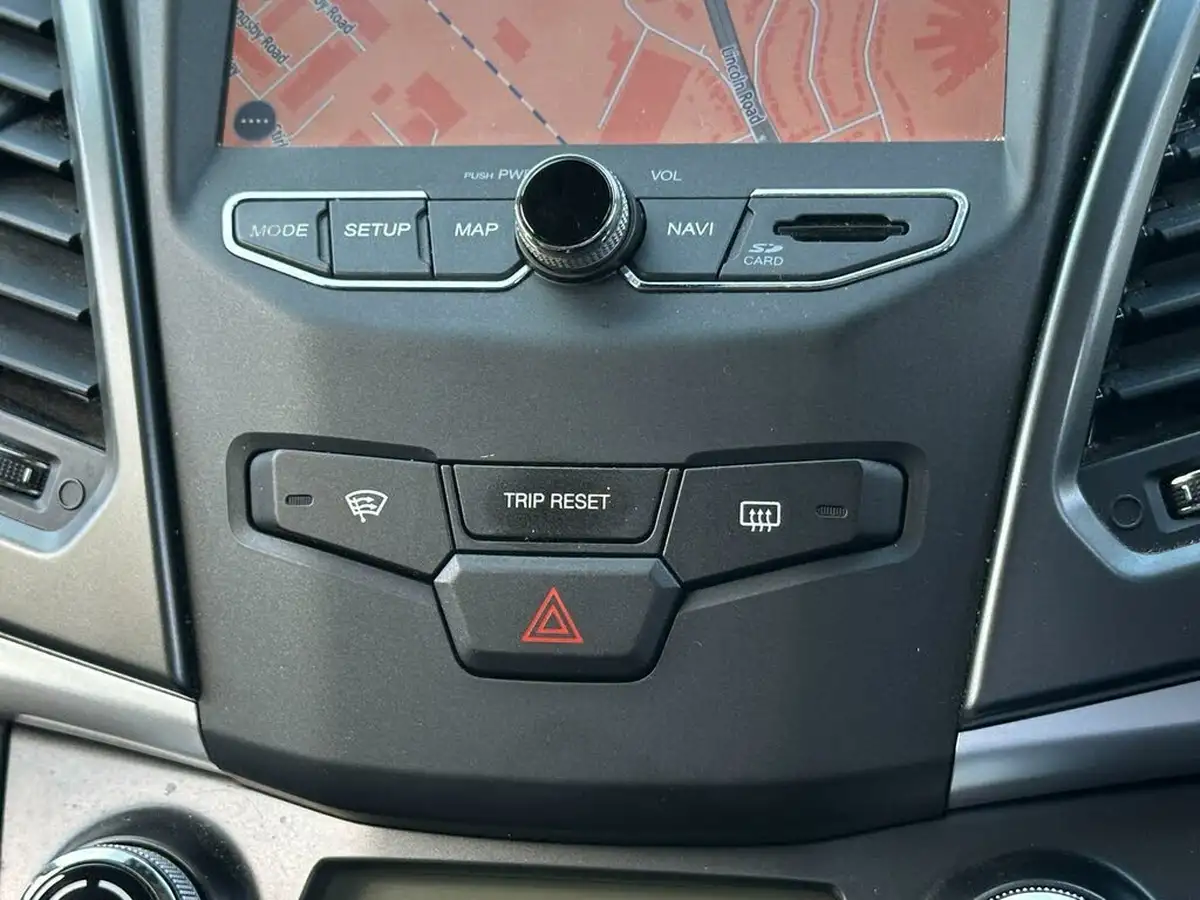 2019-kgm-ssangyong-korando-22td-elx-big-44