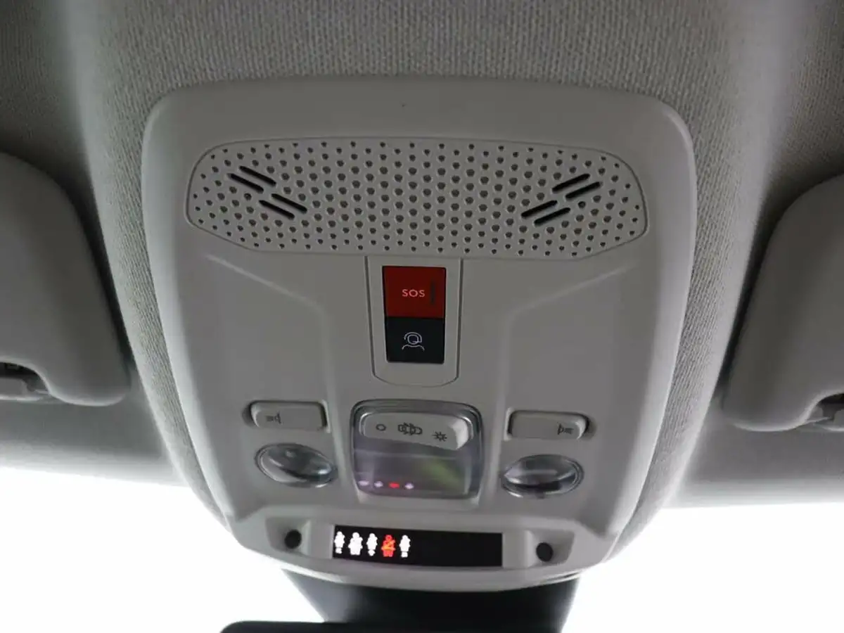 2024-citroen-c4-big-50