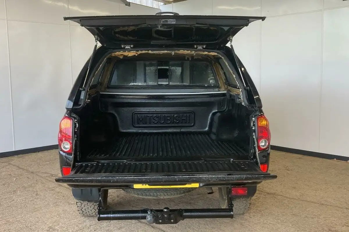 2013-mitsubishi-l200-25td-trojan-big-8