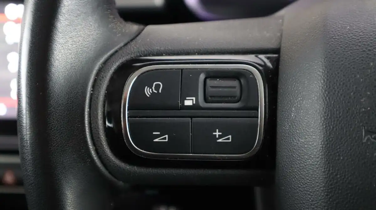 2020-citroen-c3-12-puretech-flair-83ps-big-21