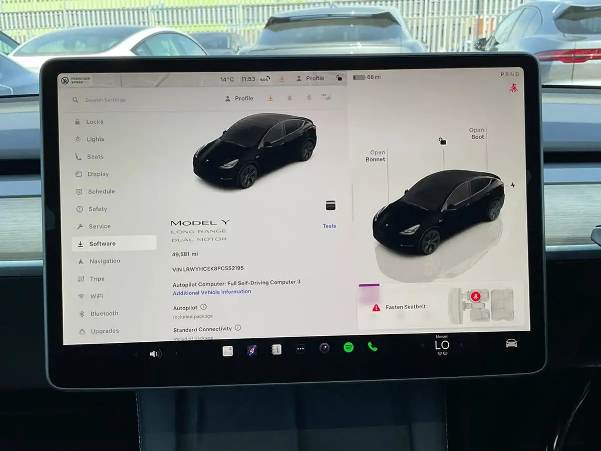 2022-tesla-model-y-e-long-range-big-29