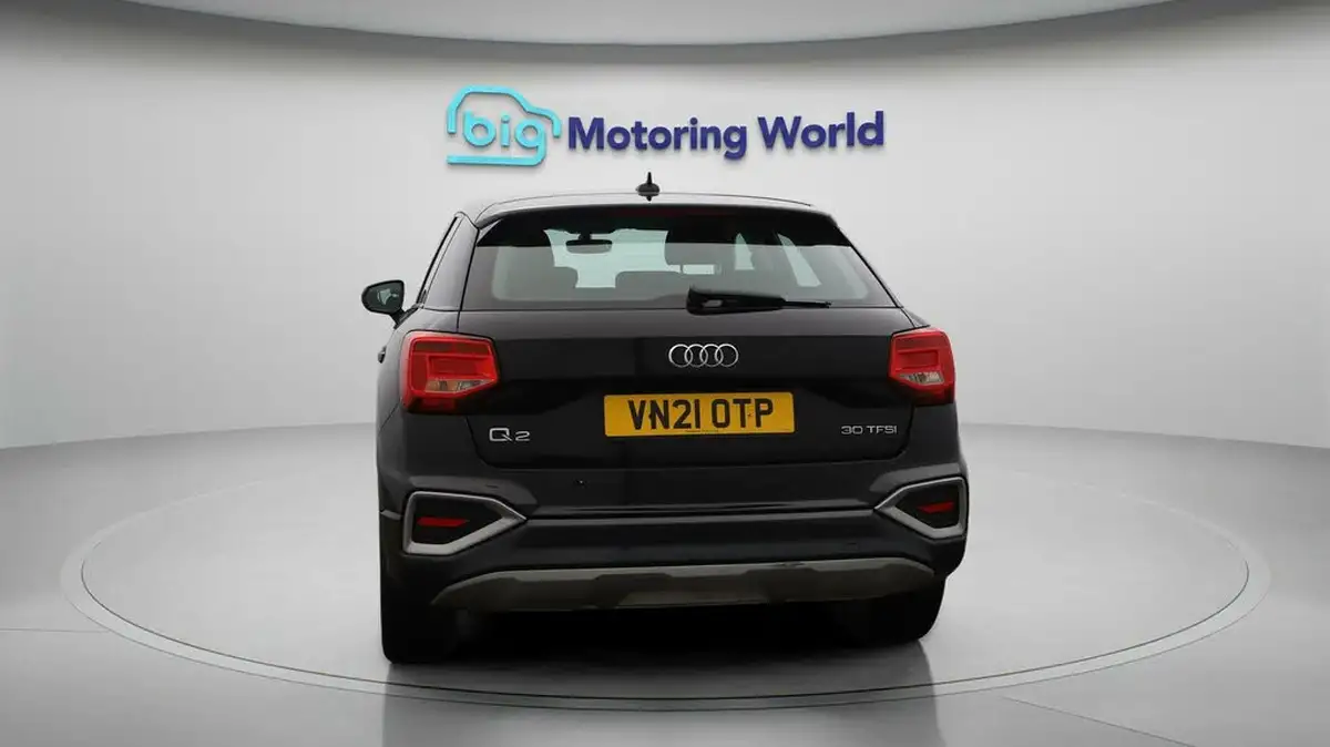 2021-audi-q2-10-30-tfsi-sport-big-6