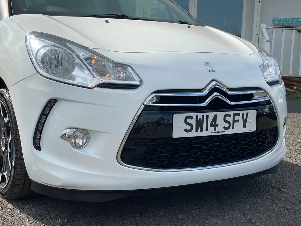 2014-citroen-ds3-16e-hdi-dsport-plus-big-9