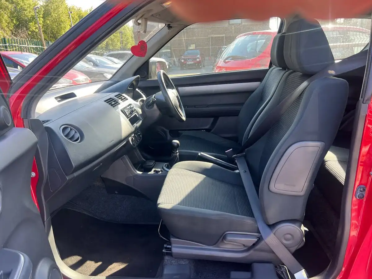 2009-suzuki-swift-13-gl-3d-big-10